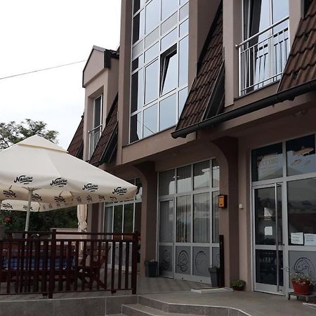 Prenociste I Restoran Ihthis Bajina Basta Exteriér fotografie