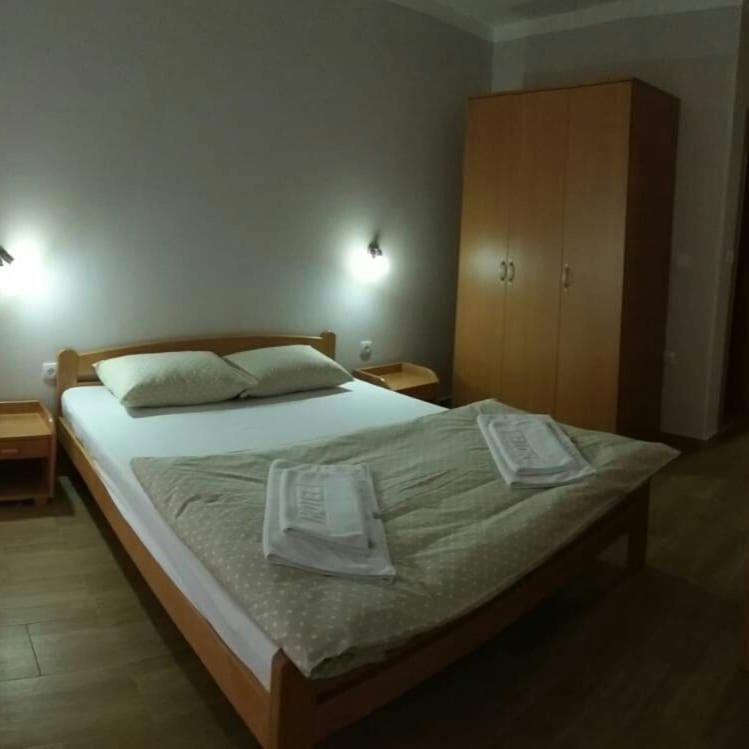 Prenociste I Restoran Ihthis Bajina Basta Exteriér fotografie