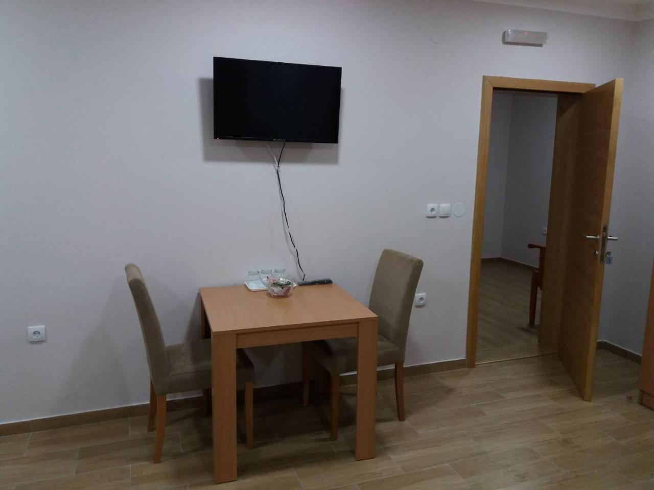 Prenociste I Restoran Ihthis Bajina Basta Exteriér fotografie