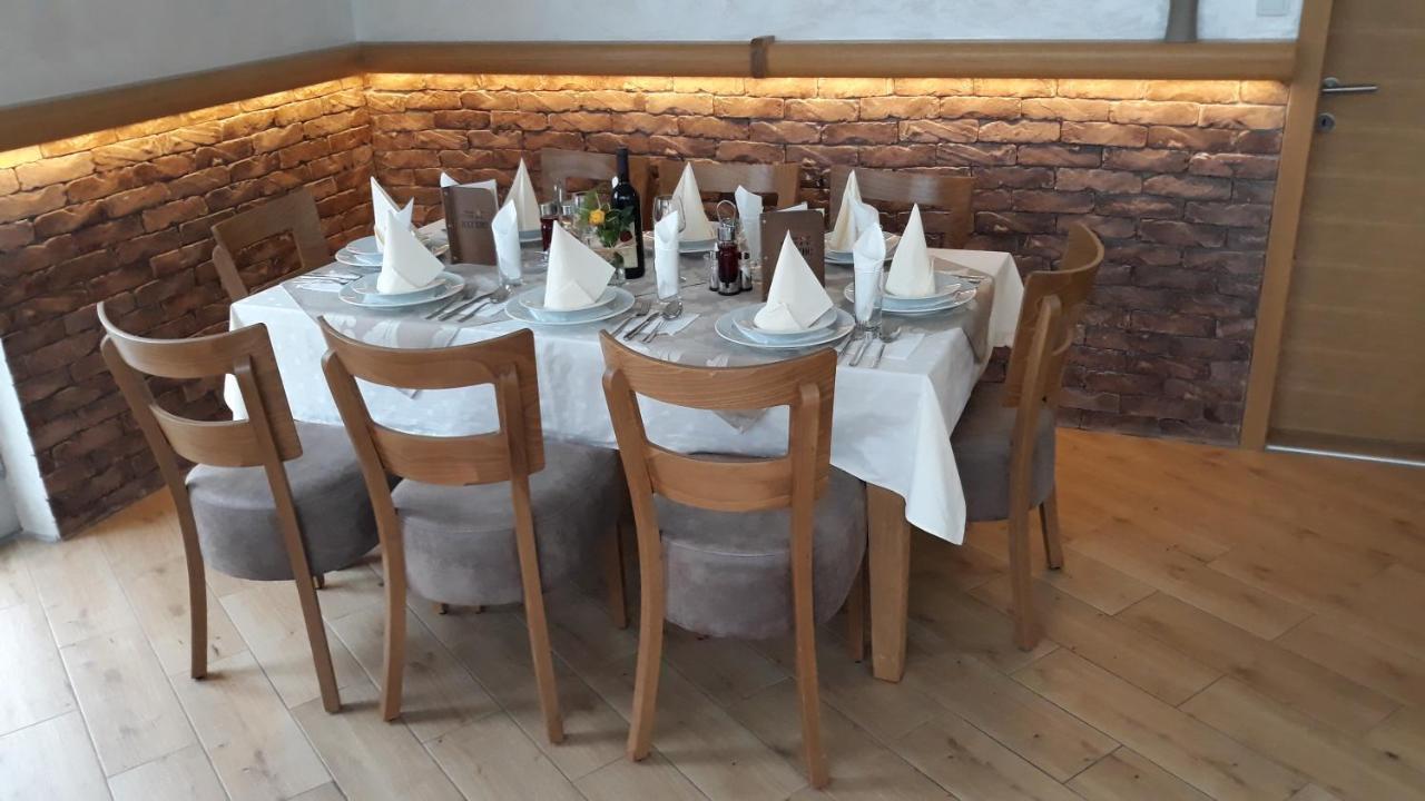 Prenociste I Restoran Ihthis Bajina Basta Exteriér fotografie